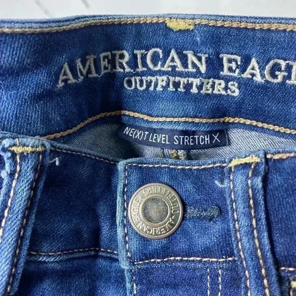 America Eagle Distressed Next Level Stretch X Crop Jegging - Picture 7 of 9